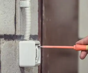 Manutenzione Elettrica Genova 24 ore