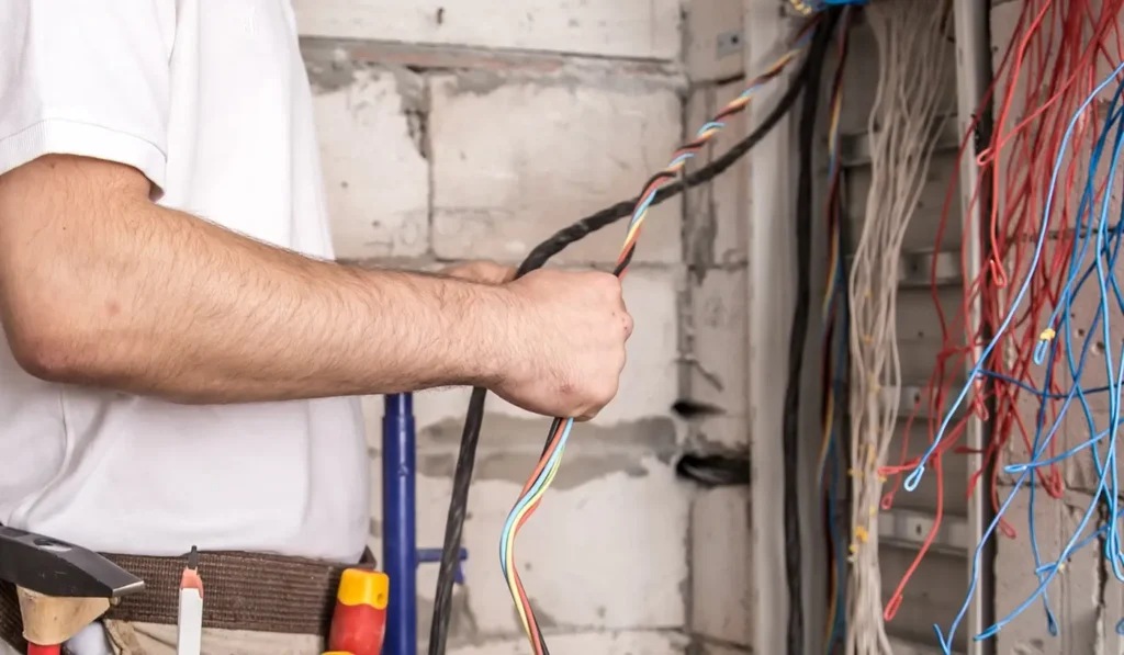 Riparazione elettrica 24 ore